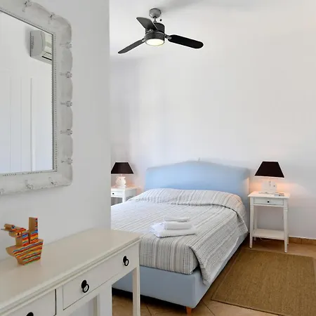 Mia Paros Вилла